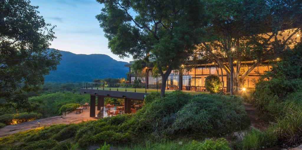 “The Ultimate Tropical Twin Centre Escape: Maldives & Srilanka in 09 Nights.” w/flightsand transfers.