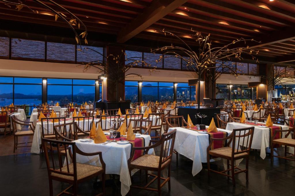 “The Ultimate Tropical Twin Centre Escape: Maldives & Srilanka in 09 Nights.” w/flightsand transfers.