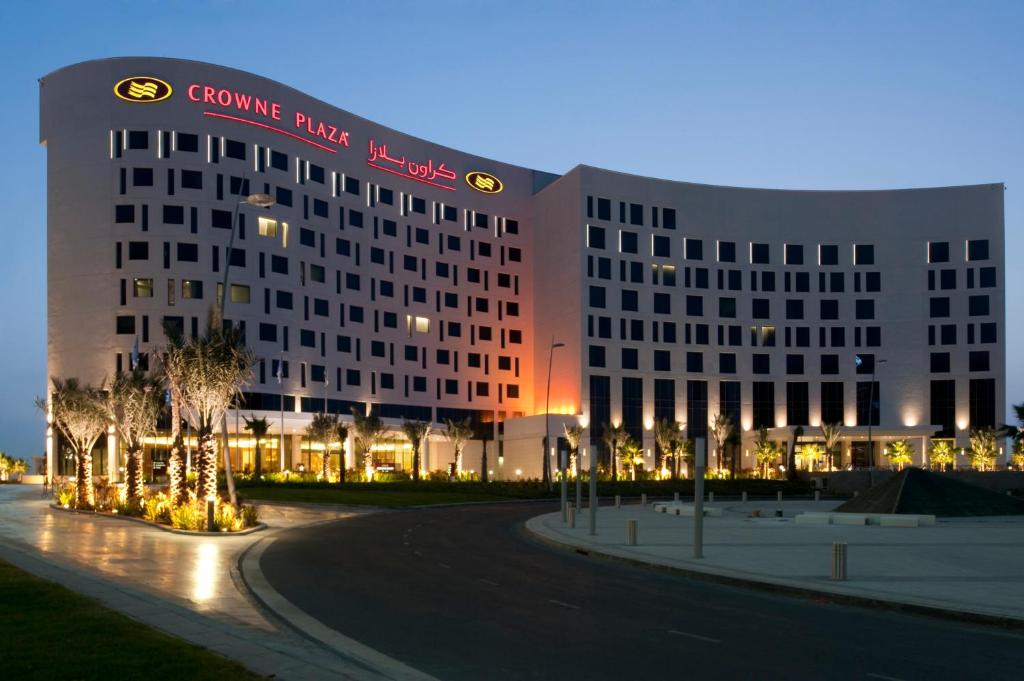 UFC Abu Dhabi Extravaganza: Your 2-Nights Action-Packed Holiday Deal, with Flight & Transfers