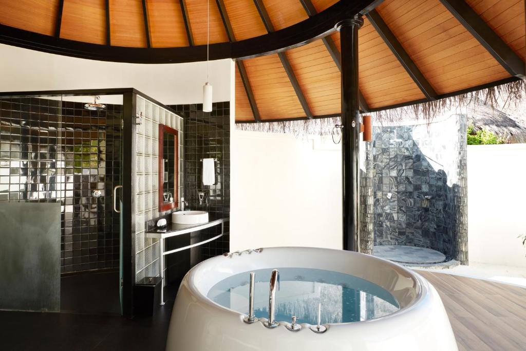 14 Nights All Inclusive Holiday Offer || 35% off Sun Siyam Iru Fushi