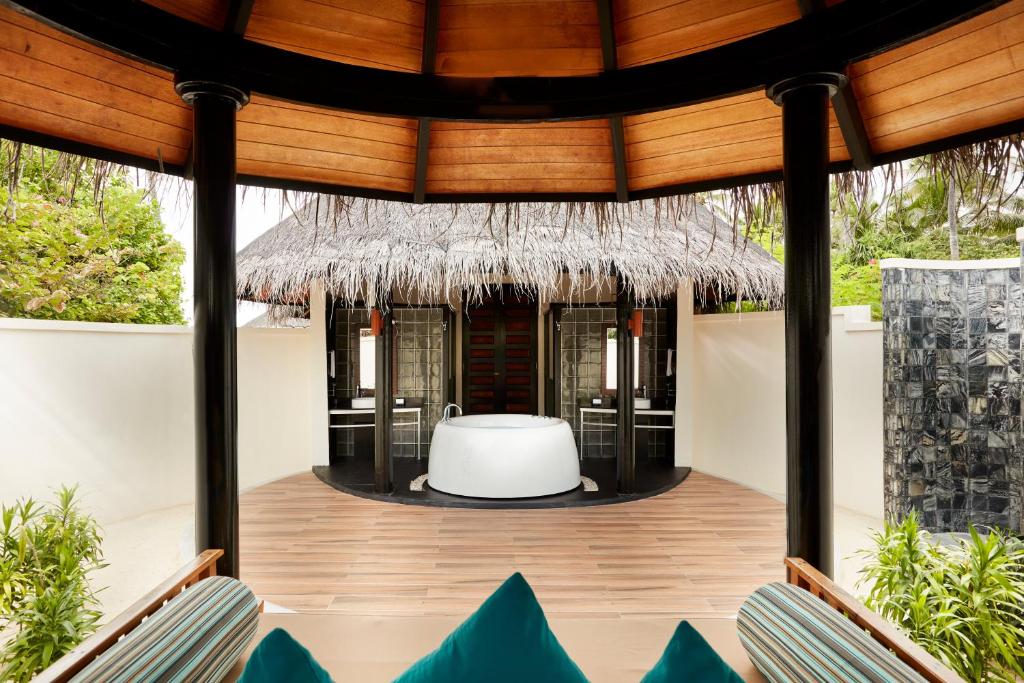 14 Nights All Inclusive Holiday Offer || 35% off Sun Siyam Iru Fushi