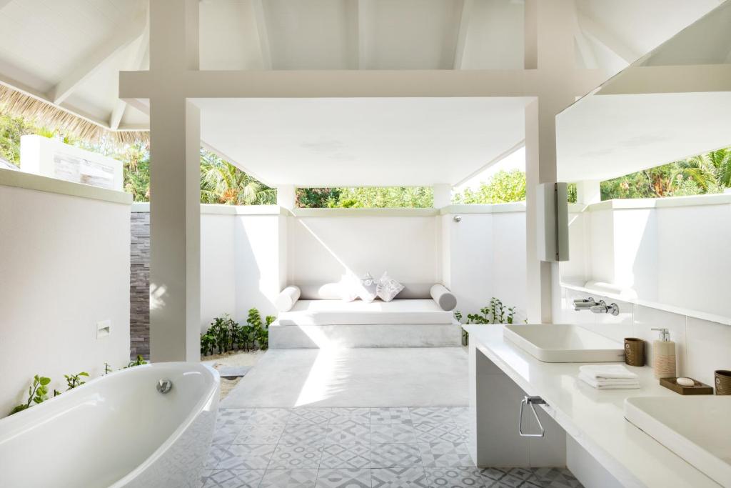 Family, Deal Extravaganza: 07 Nights Stay at Grand Water Villa Maldives for (2 Adults + 2 Kids up to 14.99 years),w/flights and transfers