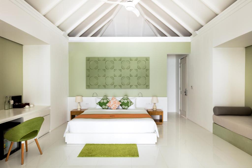 Family, Deal Extravaganza: 07 Nights Stay at Grand Water Villa Maldives for (2 Adults + 2 Kids up to 14.99 years),w/flights and transfers