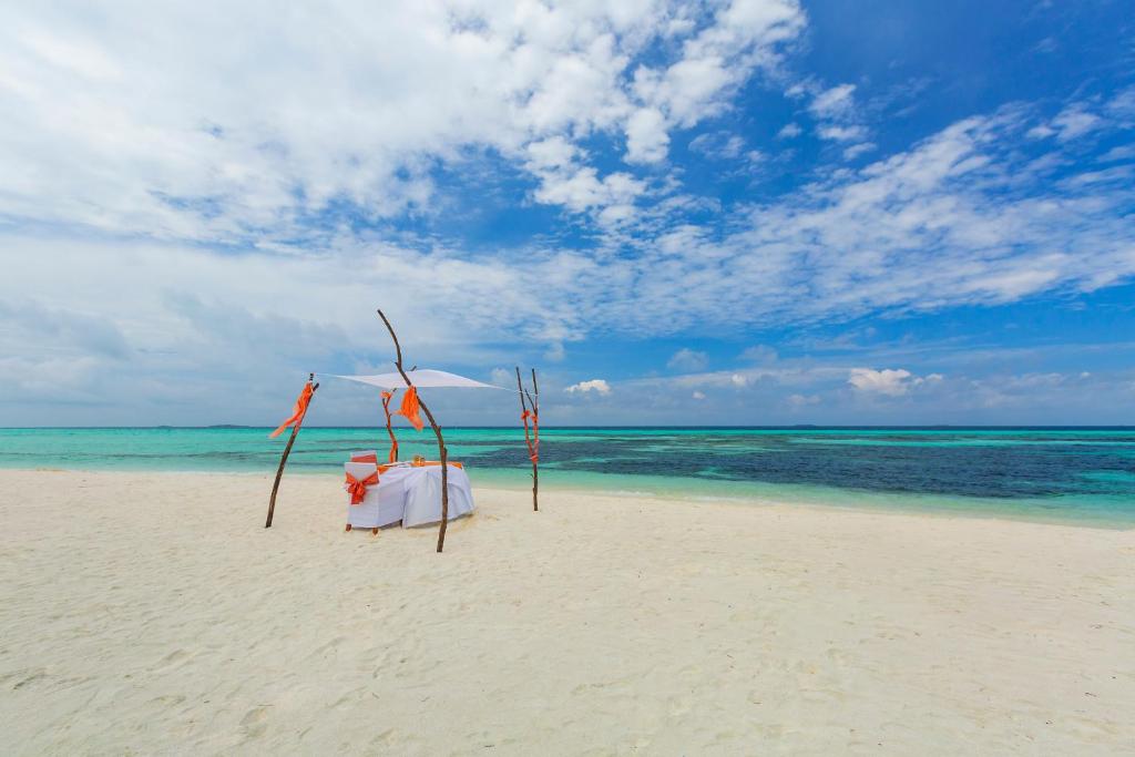 Family, Deal Extravaganza: 07 Nights Stay at Grand Water Villa Maldives for (2 Adults + 2 Kids up to 14.99 years),w/flights and transfers