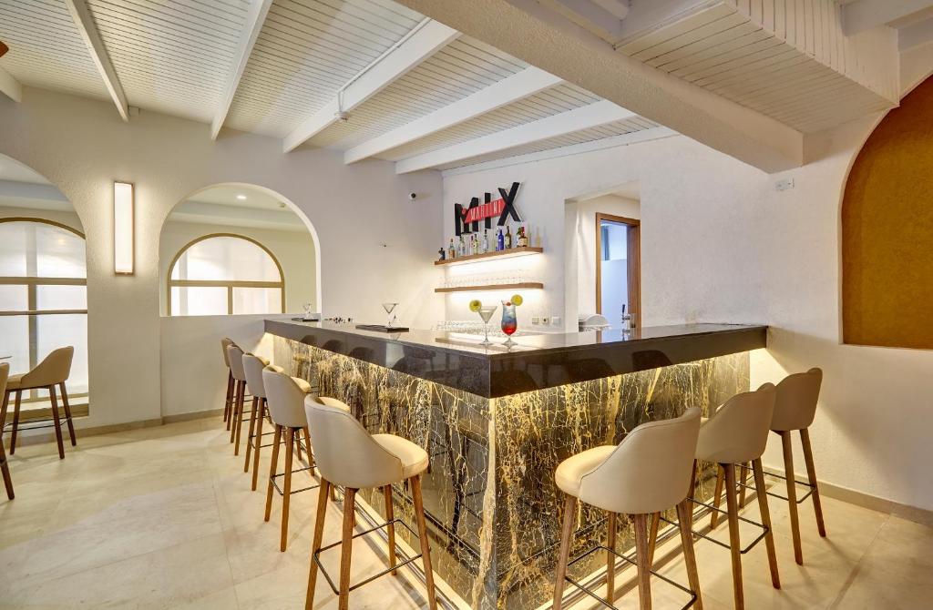 New York to Grenada: “9 Nights of City Lights and Island Paradise” with All Inclusive