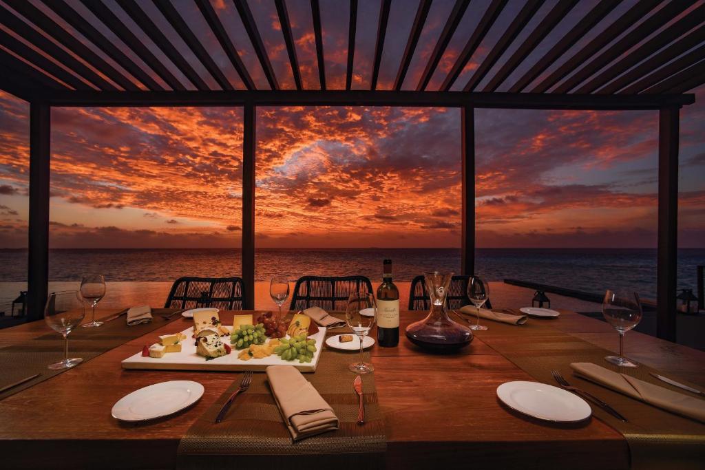 07 Nights of Luxury Holiday in Ozen Life Madhoo with Wind Villa