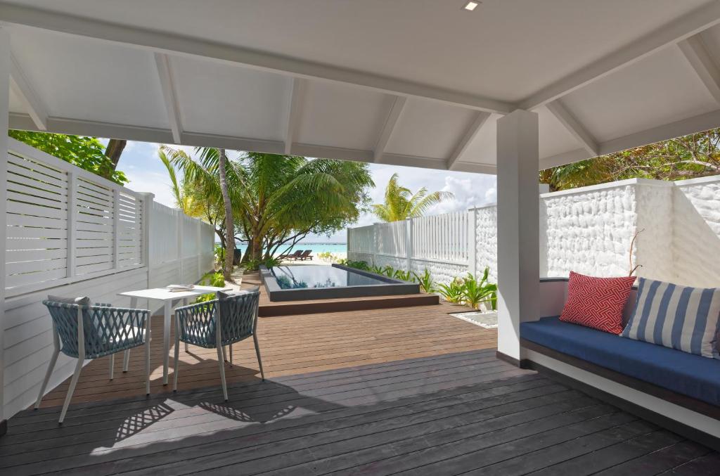 10 Nights of Indulgence and Relaxation in Abu Dhabi and the Maldives