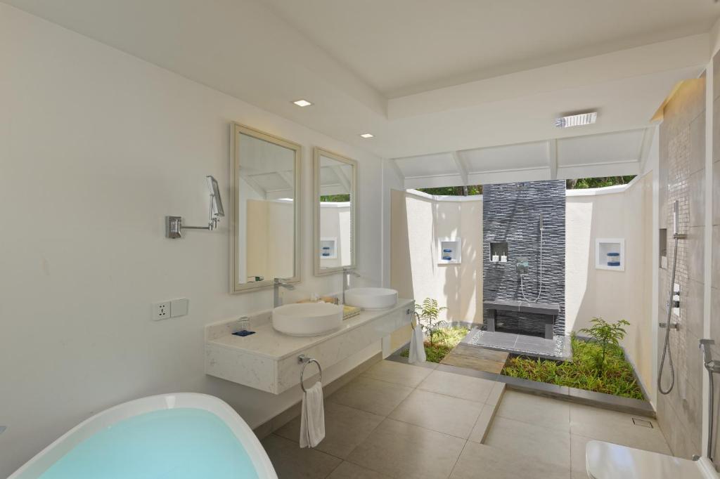 10 Nights of Indulgence and Relaxation in Abu Dhabi and the Maldives