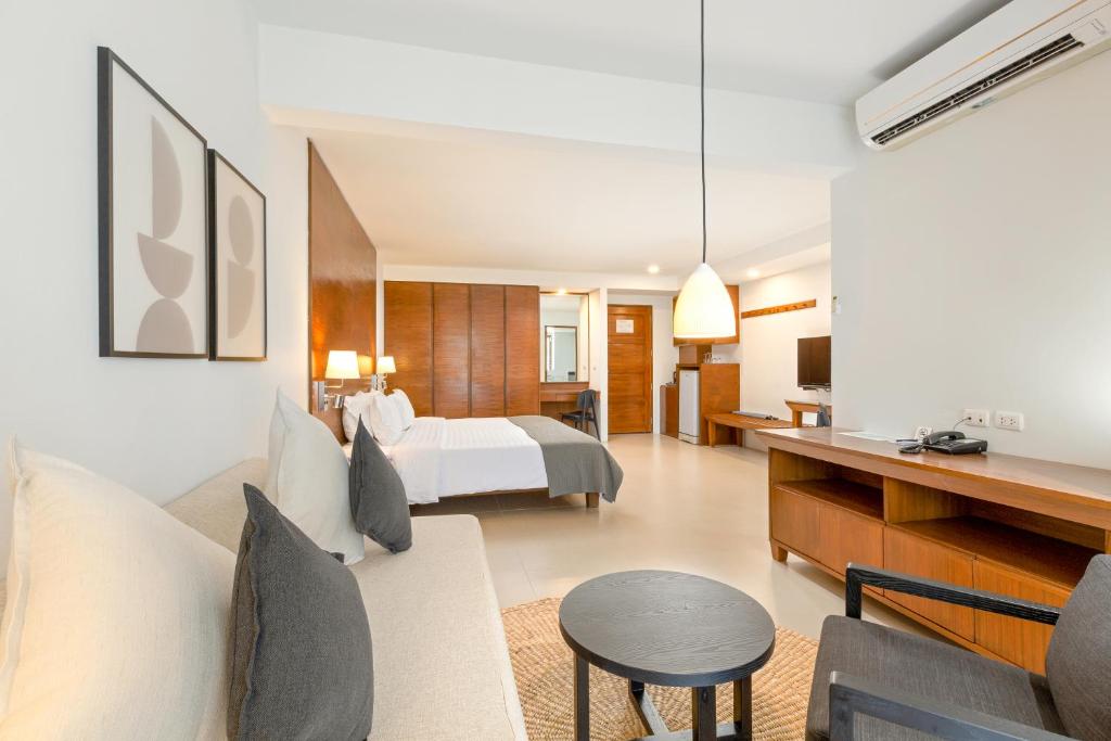 12 Nights Holiday at Bangkok, Krabi, Phi Phi Island & Phuket with Breakfast