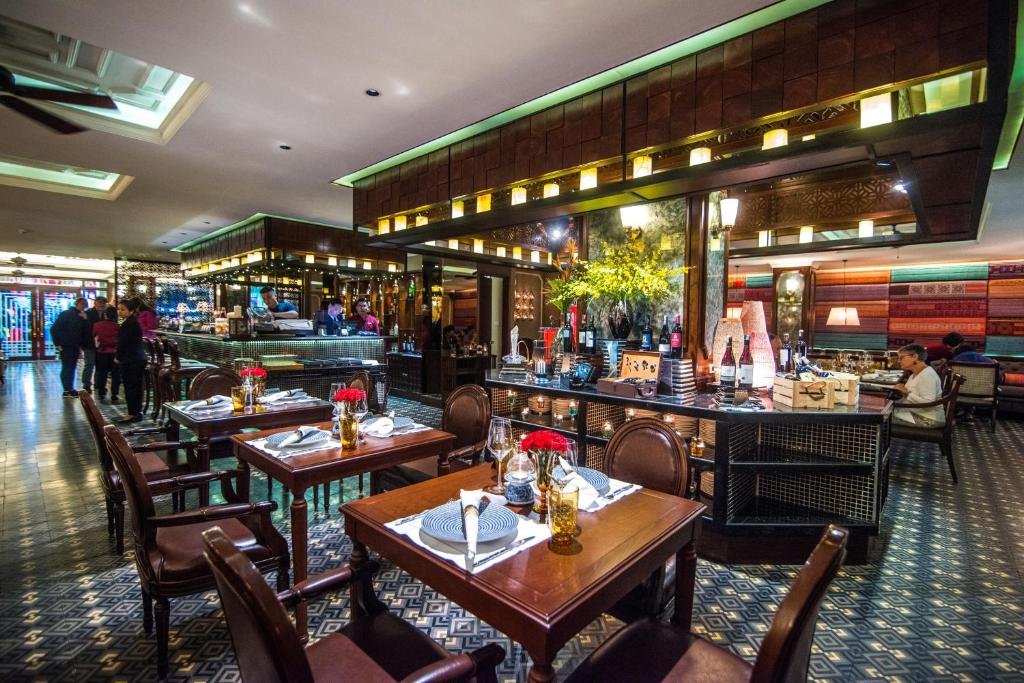 12 Nights Holiday at Phuket, Hanoi & Bangkok with Breakfast