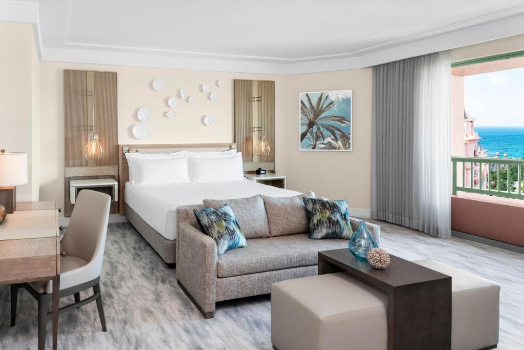 Starry Nights! Your 10 Nights Family Extravaganza in Orlando & Bahamas! Adventure Awaits!