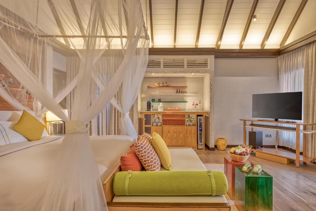 07 Nights of Luxury Holiday in Ozen Life Madhoo with Wind Villa