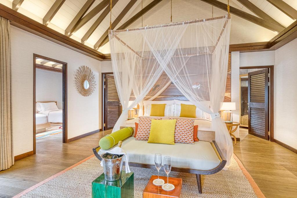 07 Nights of Luxury Holiday in Ozen Life Madhoo with Wind Villa