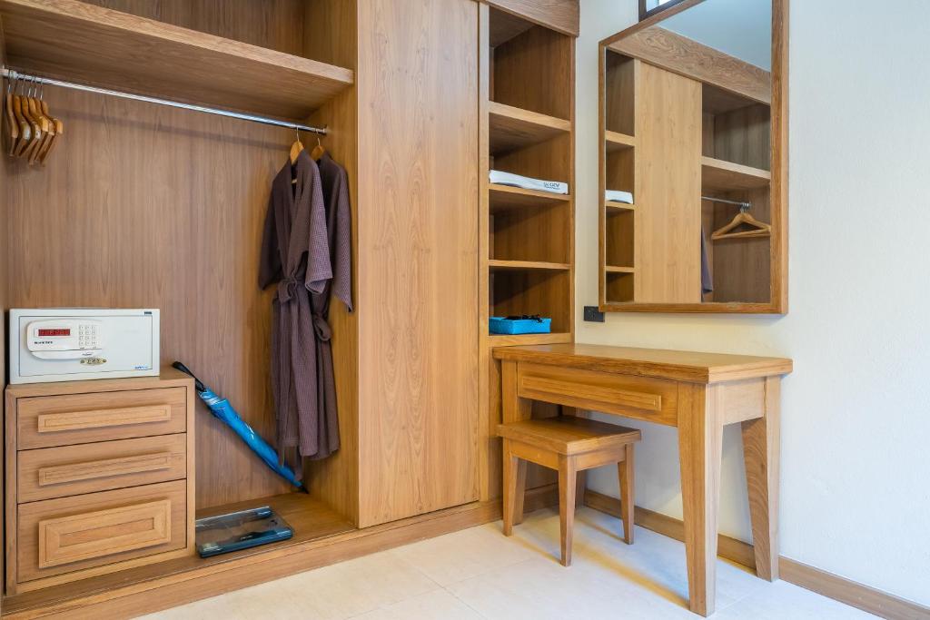 12 Night Thailand Adventure Pattaya, Koh Samet & Bangkok price starting from £1,299/PP