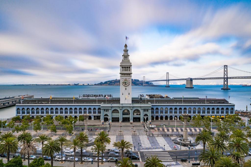 Triple Destination Holiday Deal Las Vegas + San Francisco + Los Angeles