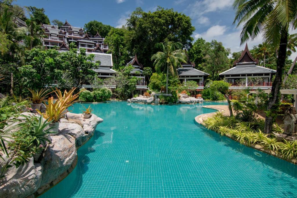 11 Nights Holiday at Dubai, Phuket and Krabi with Breakfast, Starting from £1499 pp