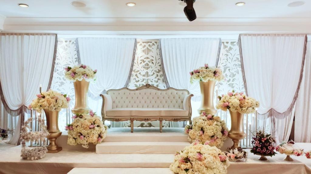 10-Night Luxury City Holiday in Dubai, Singapore, and Bali with Breakfast