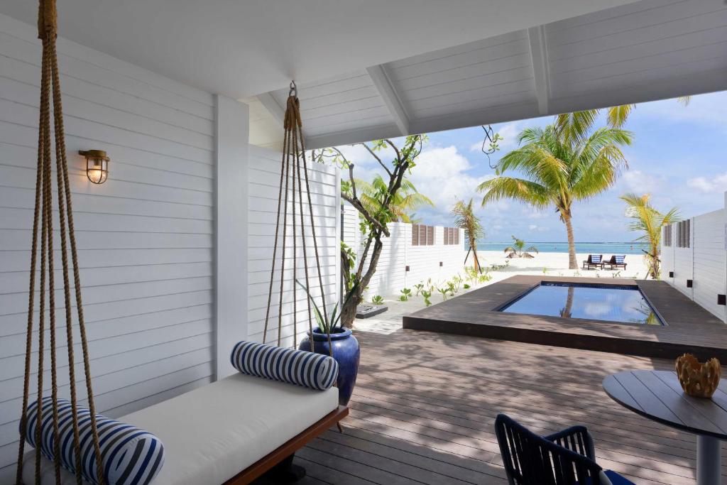 10 Nights of Indulgence and Relaxation in Abu Dhabi and the Maldives