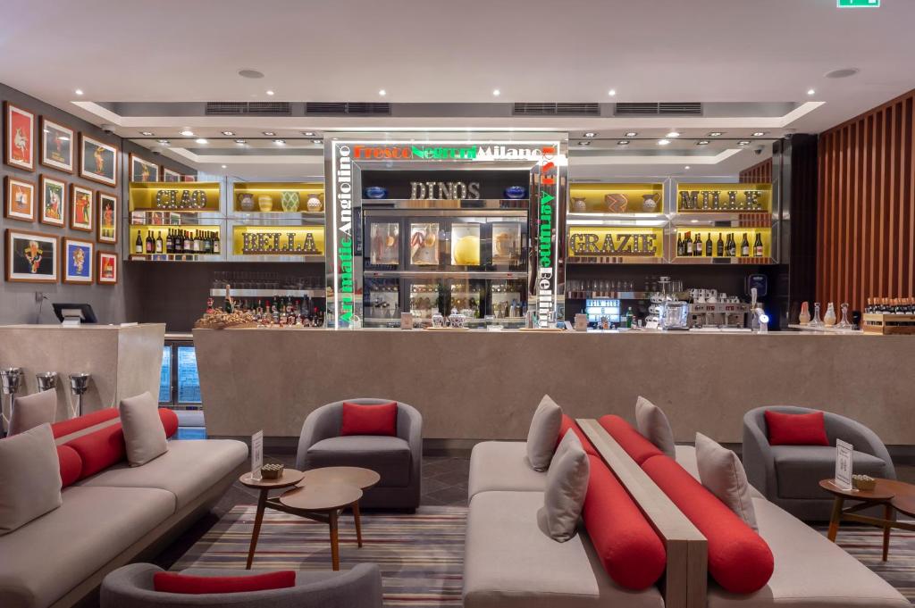 10 Nights of Indulgence and Relaxation in Abu Dhabi and the Maldives