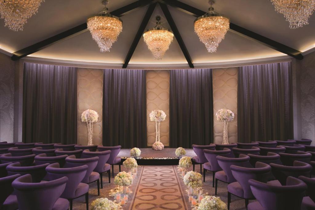 “Double Delight: 10 Nights in Las Vegas & Cancun – A Perfect Fusion of Entertainment and Tropical Paradise” Starting fr. £1999 PP