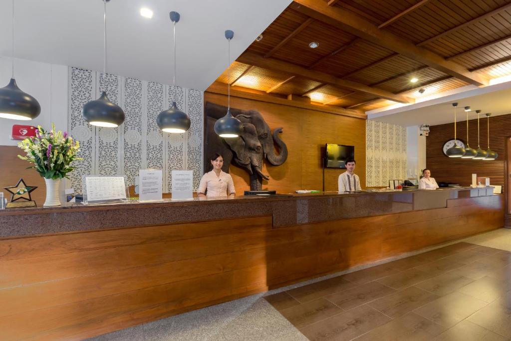 12 Nights Holiday at Bangkok, Krabi, Phi Phi Island & Phuket with Breakfast