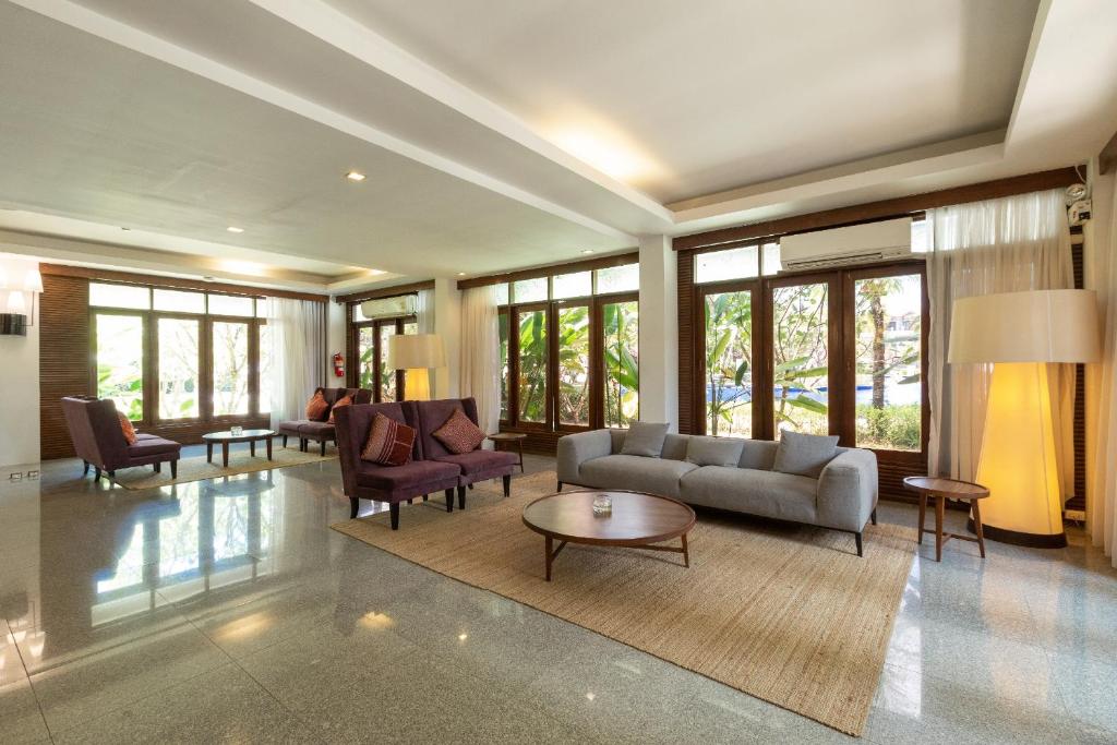 12 Nights Holiday at Bangkok, Krabi, Phi Phi Island & Phuket with Breakfast