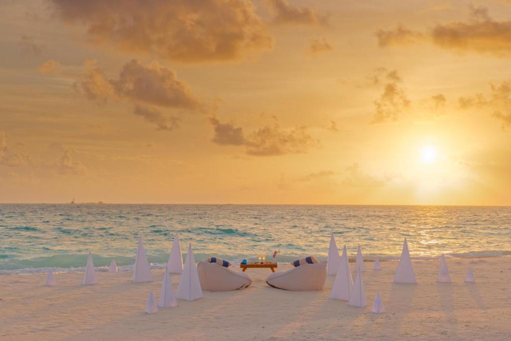 06 Nights Holiday Deal || Grand Park Kodhipparu Maldives