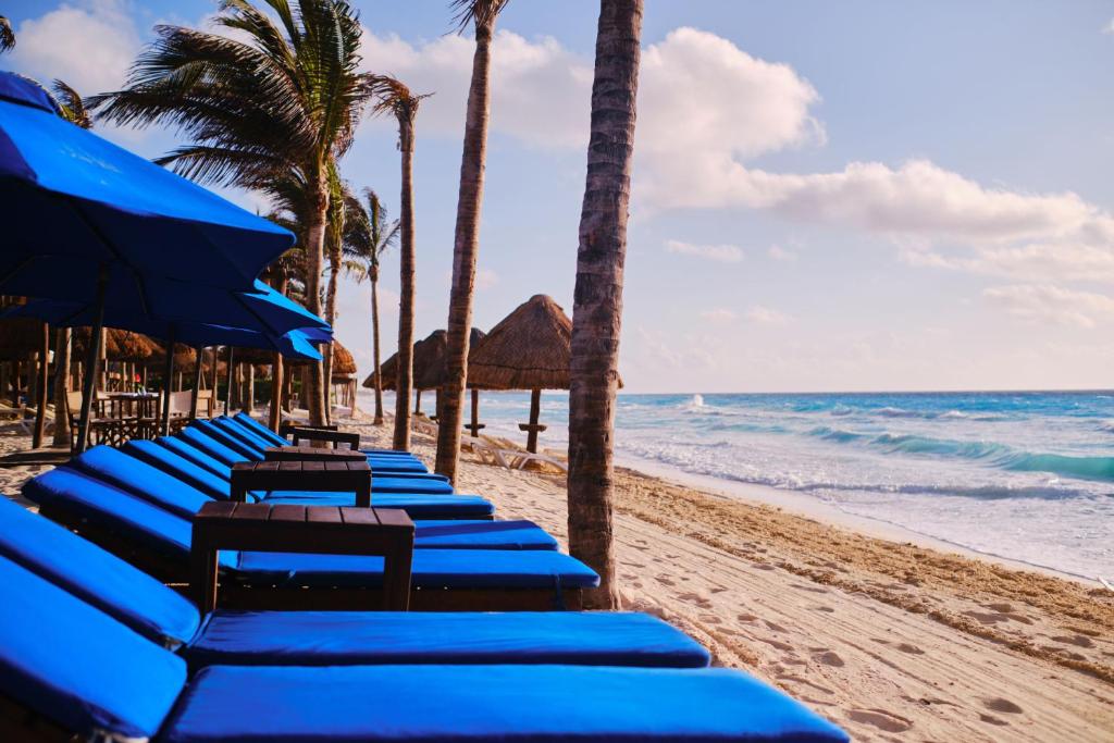 Double Destination Holiday Deal || Cancun + Las Vegas