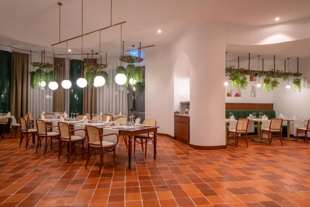 07-Night All-Inclusive Luxury Family Escape at Liberty Fabay: Sea View Room, Flights & More for Just £3,299 Per Family (2 Adults & 2 Kids)