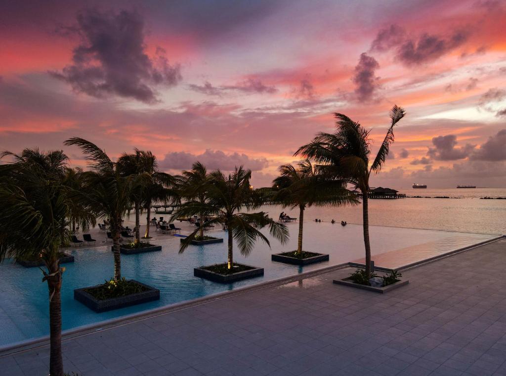 10 Nights of Indulgence and Relaxation in Abu Dhabi and the Maldives