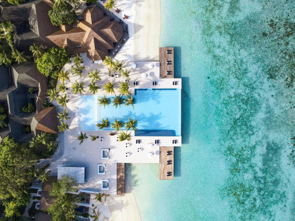 10 Nights of Indulgence and Relaxation in Abu Dhabi and the Maldives