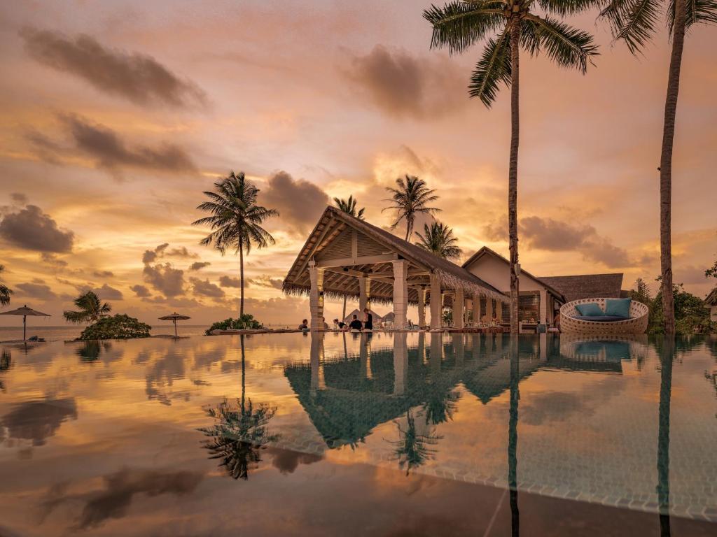 Luxury Awaits: 07 Nights Stay at Lagoon Villa in Cora Cora Maldives with PremiumAll-Inclusive! From £2699 per Person