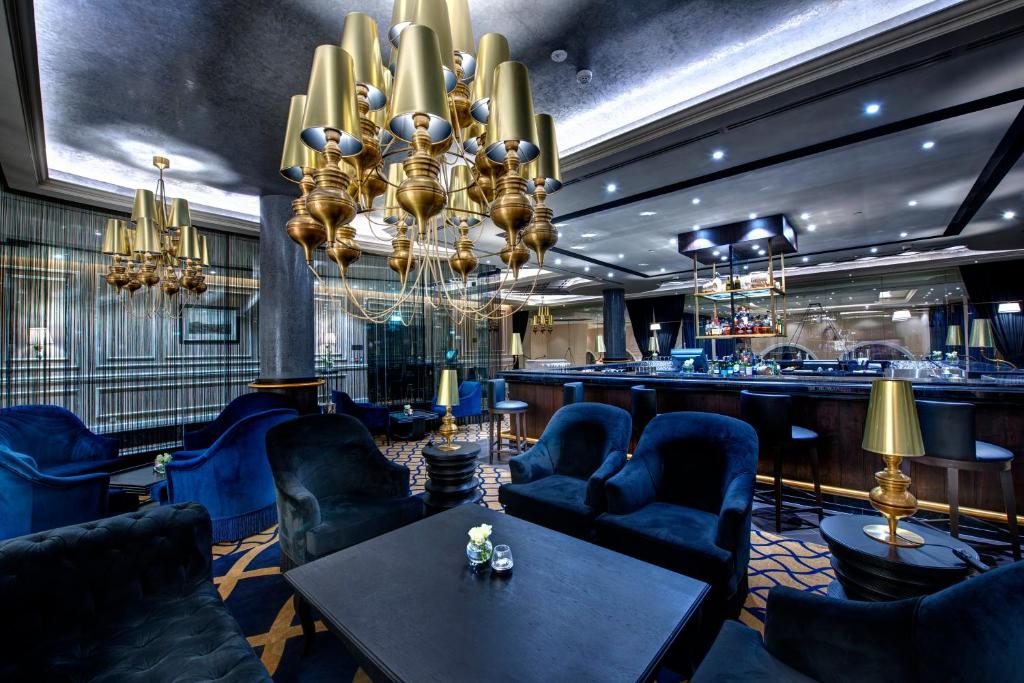 10 Nights Luxury Holiday Trip to Maldives || Dubai Starting from £1,595 pp