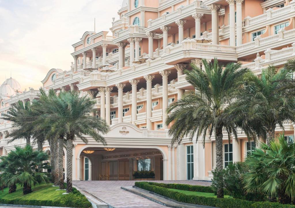 Unwind in Style and absolute Luxury at Raffles the Palm – 3 Nights with Half Board experience