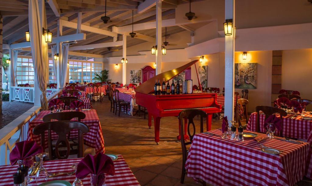 Explore the enchanting Antigua Attractions on a Fantastic 07 Night Getaway, all for just £1799pp