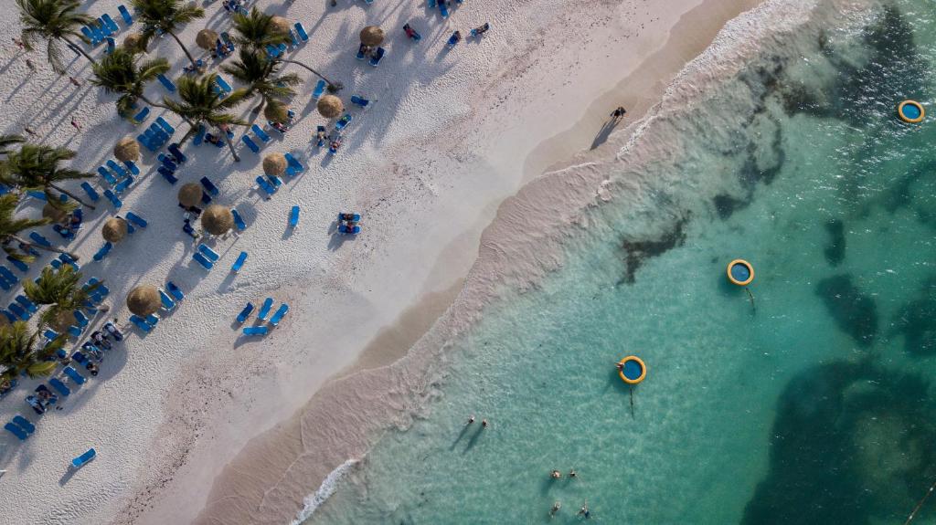 Explore the enchanting Antigua Attractions on a Fantastic 07 Night Getaway, all for just £1799pp