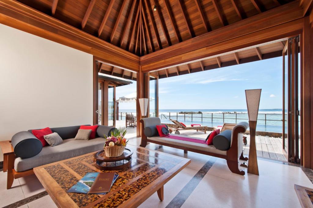 10 Nights of Indulgence and Relaxation in Abu Dhabi and the Maldives