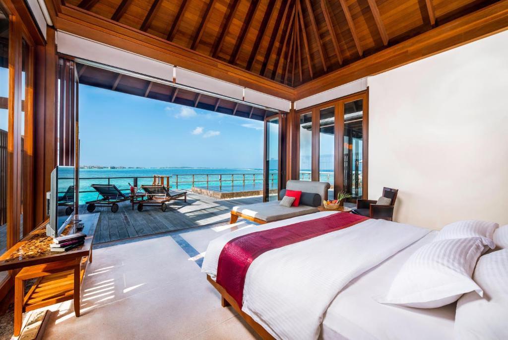 10 Nights of Indulgence and Relaxation in Abu Dhabi and the Maldives