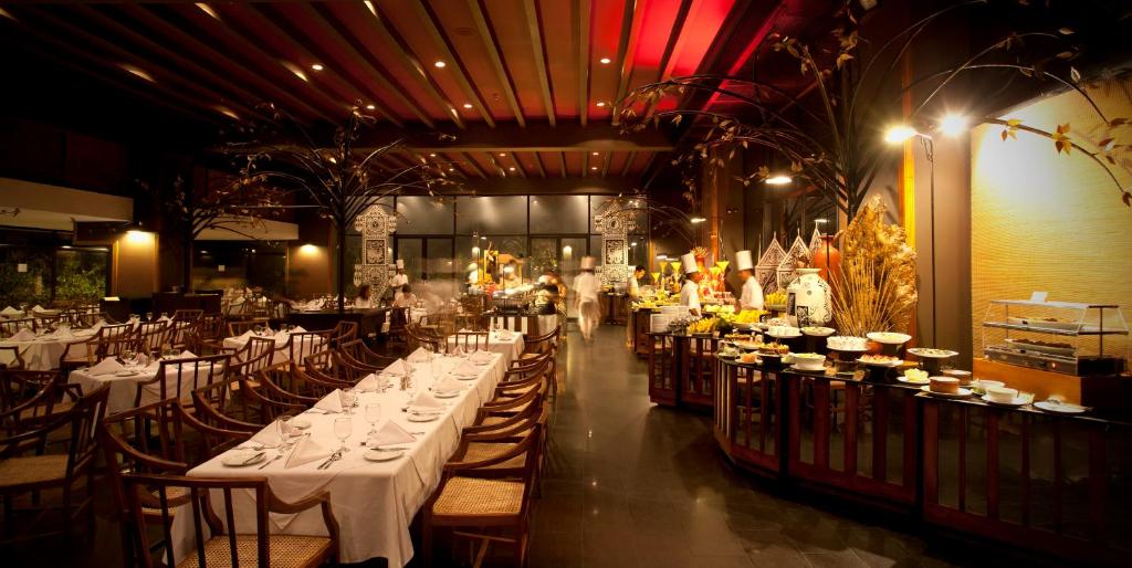 “The Ultimate Tropical Twin Centre Escape: Maldives & Srilanka in 09 Nights.” w/flightsand transfers.