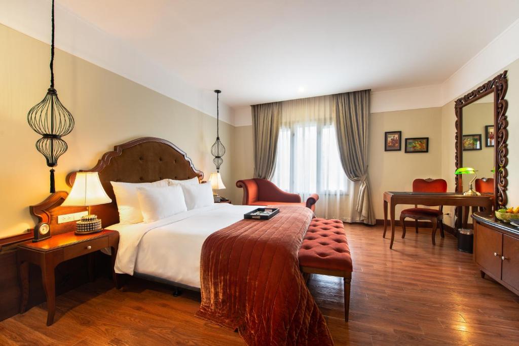 12 Nights Holiday at Phuket, Hanoi & Bangkok with Breakfast