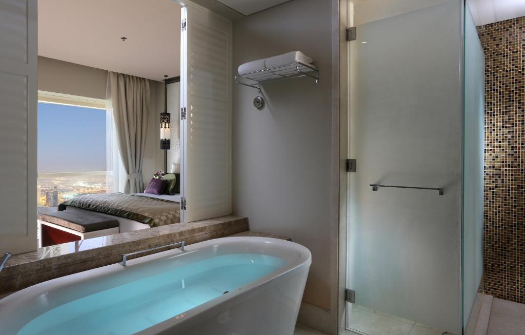 Experince the best new year celebration with a 3-nights stay at Tower Plaza Hotel, Dubai.” with flights & Transfers @ £969 pp