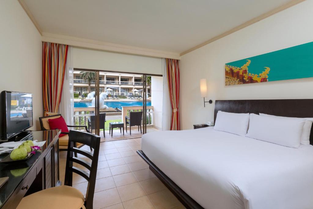 Long 21 Nights of Opulence in Beyond Khao Lak, Centara Kata Phuket & Dusit Thani Krabi w/flights & transfers