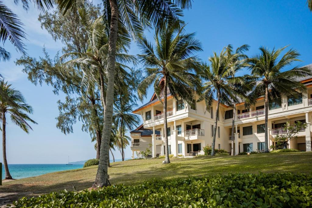 14 Nights Triple Destination Holidays Deal Starting from £ 1,399 pp