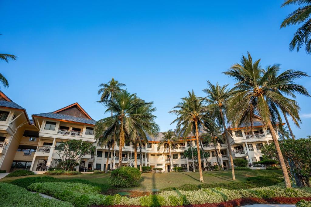 14 Nights Triple Destination Holidays Deal Starting from £ 1,399 pp