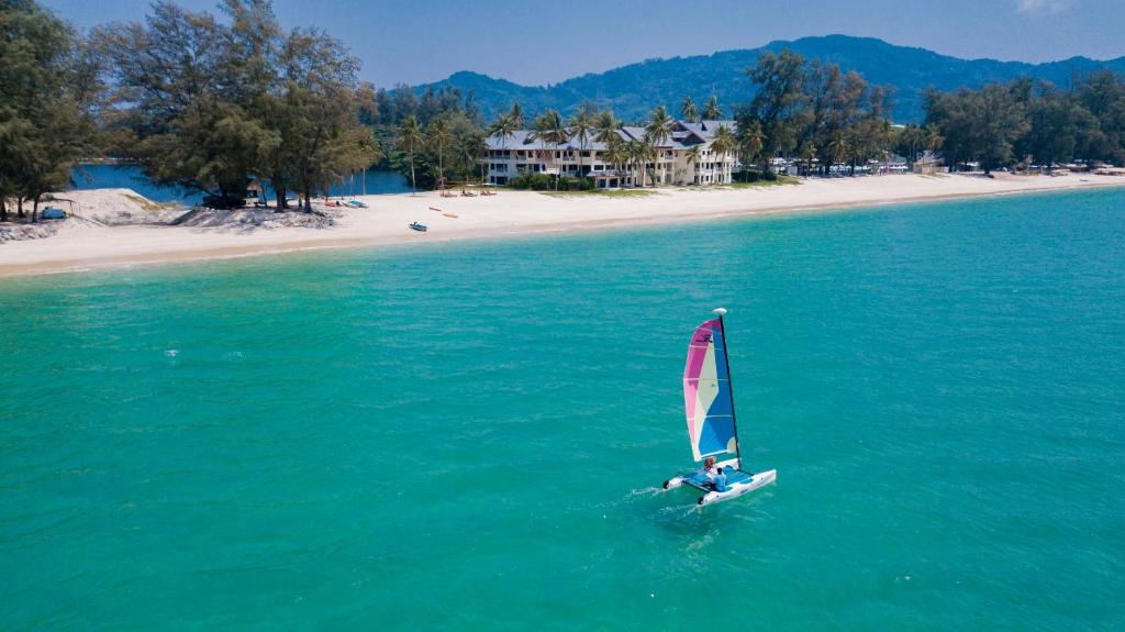 14 Nights Triple Destination Holidays Deal Starting from £ 1,399 pp
