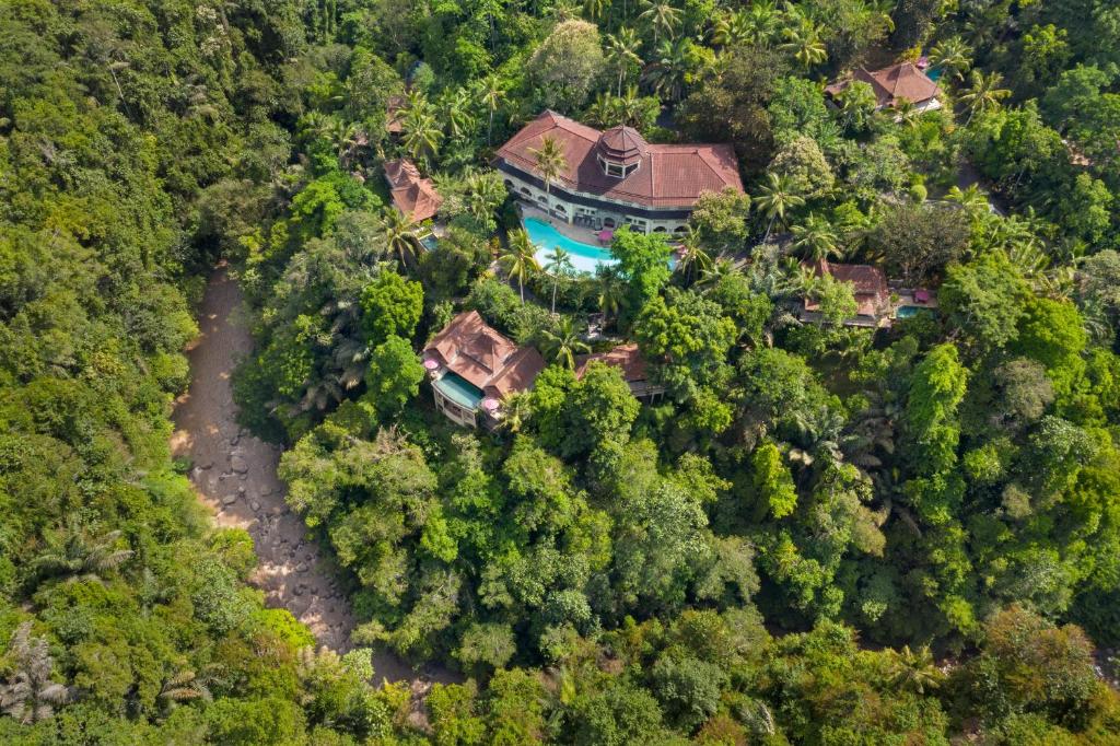 Enjoy the best of each Destination-Kuala Lumpur, Singapore, Bali & Ubud in a 12 Night Journey with flights and transfers