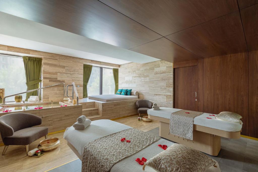 Twin Centre Holiday Deals Explore Maldives & Dubai