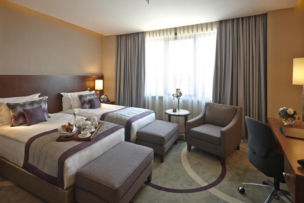 25% and explore the Marvelous Istanbul and Maldives