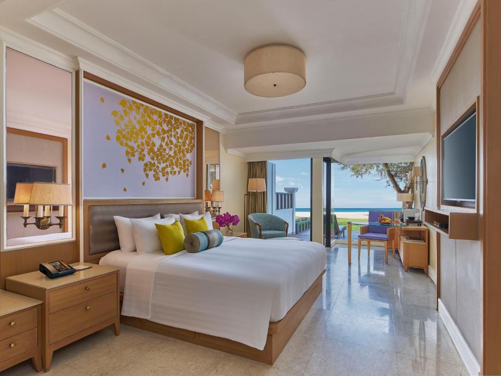 Sun-Kissed Sands and Arabian Nights: Embrace the Magic of Phuket and Dubai on a 10 Night Twin Centre Retreat.