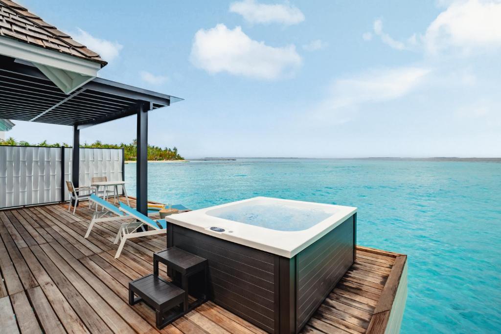 09 Nights All-Inclusive Nova Maldives || Water Villa